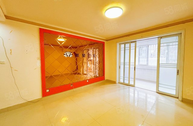 环城湖边房一楼,房东诚心出售,看房子方便,价格可谈育红实验。