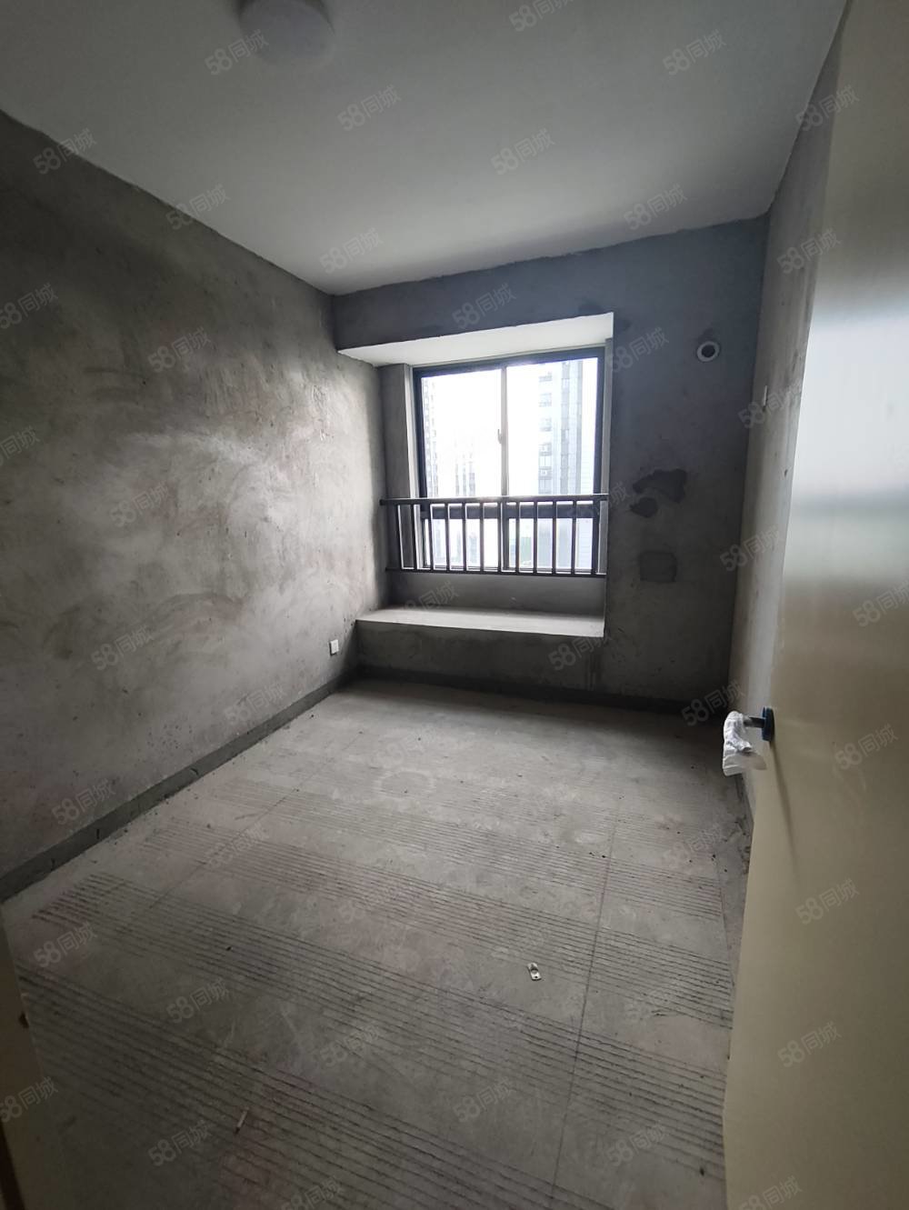 紫气东来小区3室2厅1卫94㎡南北25万