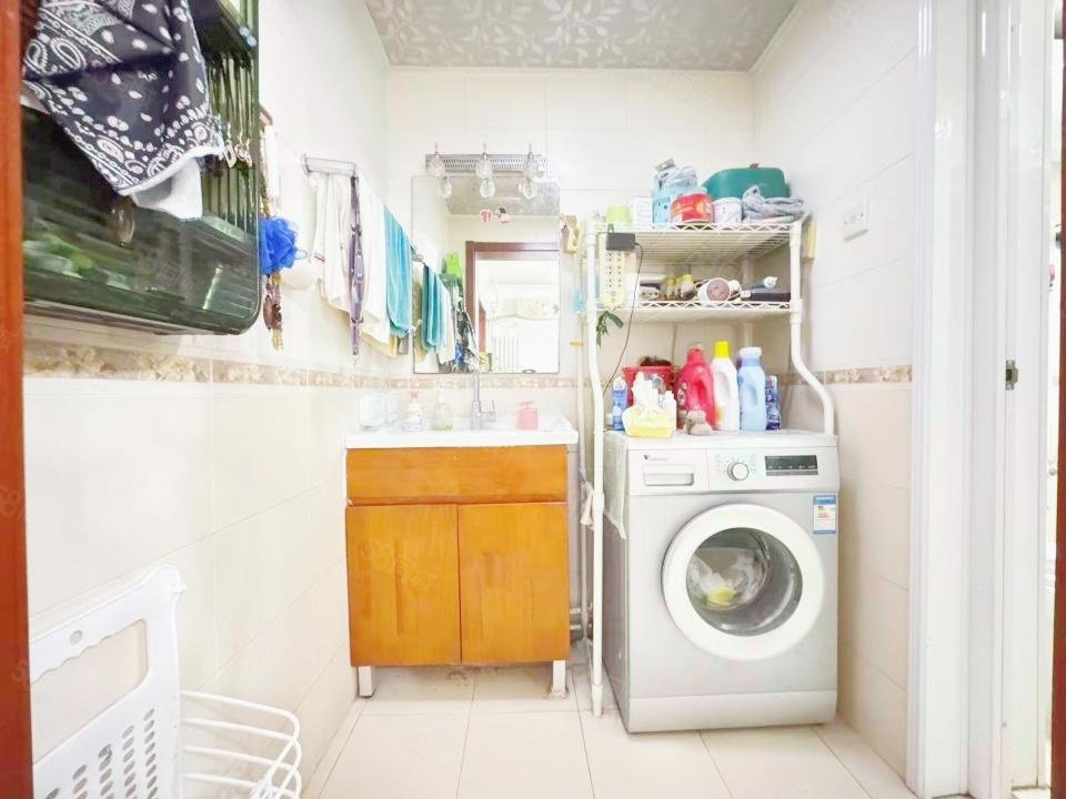 悅秀園2室1廳1衛(wèi)73.73㎡南北298萬