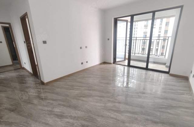 急售！聊大  实验     玖玺学府印象边户带车位地下室未住