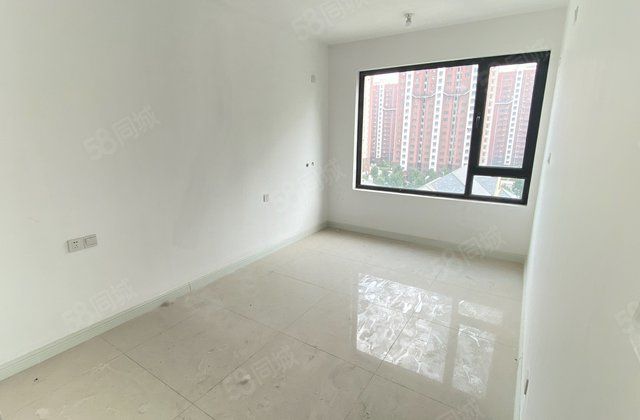 新房未住！送车储！免大税！绿城百合新城锦兰园一梯两户小高层