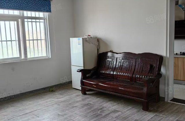 大同小区3室1厅102.37㎡28万二手房图片