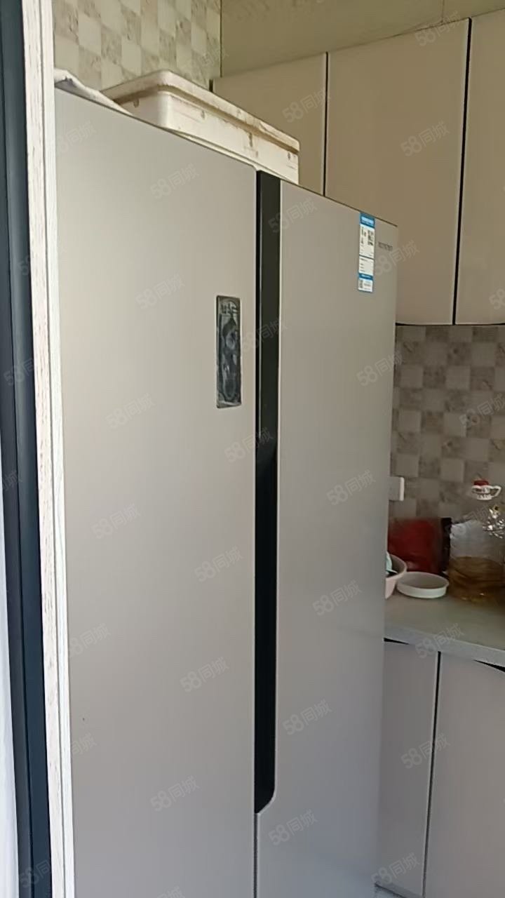 清华美郡3室2厅2卫118.55㎡南52万