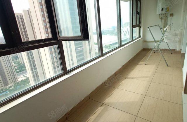 房东急售，免大税，双阳台，碧桂园国岳府，精装3室，好楼层观景