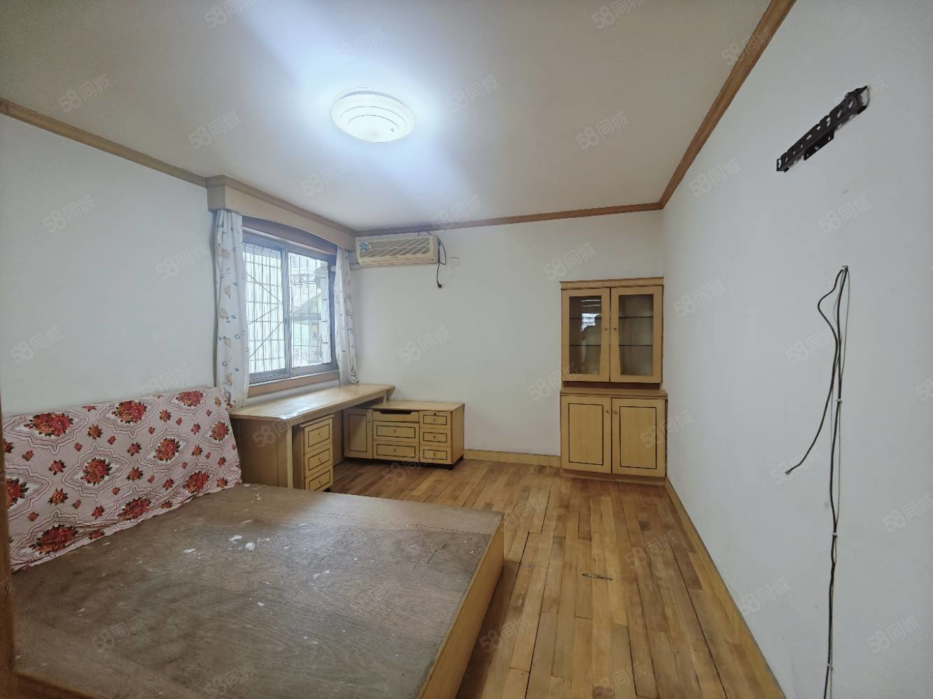 六堰山二区3室2厅2卫135㎡南北46.8万