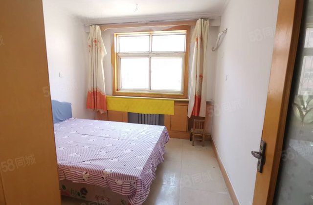 房东急售 5萬可办完 水晶丽城西 三室边户有储 车位停车方便