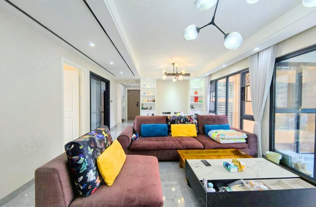 弘德好莱城4室2厅129.6㎡125万二手房图片