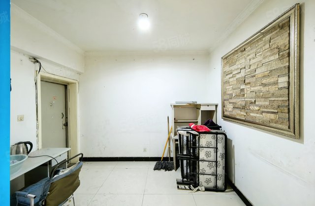 嵩颖大厦4室1厅129.91㎡88万二手房图片