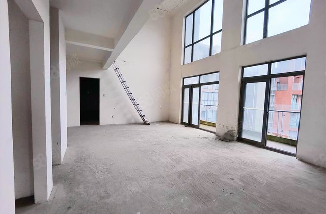 格凌兰4室2厅188㎡170万二手房图片