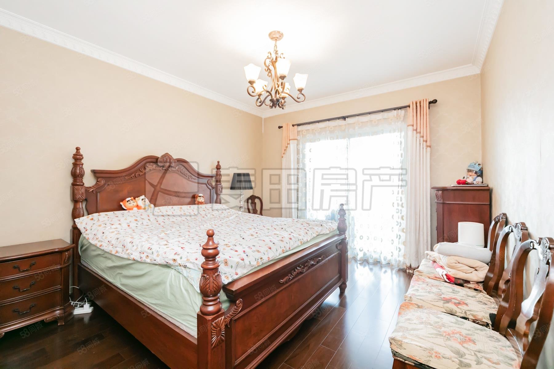 里外里公寓3室2廳2衛(wèi)152.6㎡南北799萬