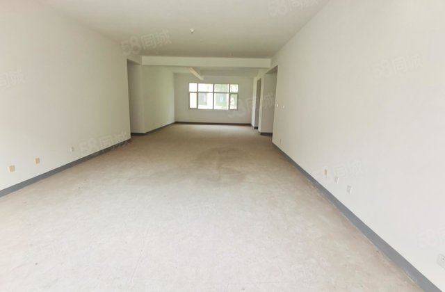 东昌丽都 270平大平层 总高5层带电梯  走一手