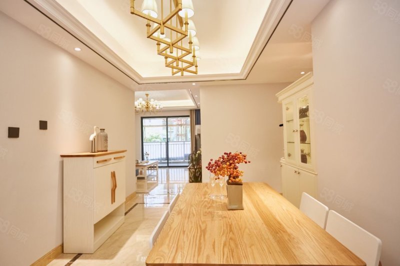 万宁万利隆花园3室2厅2卫105㎡南北140万