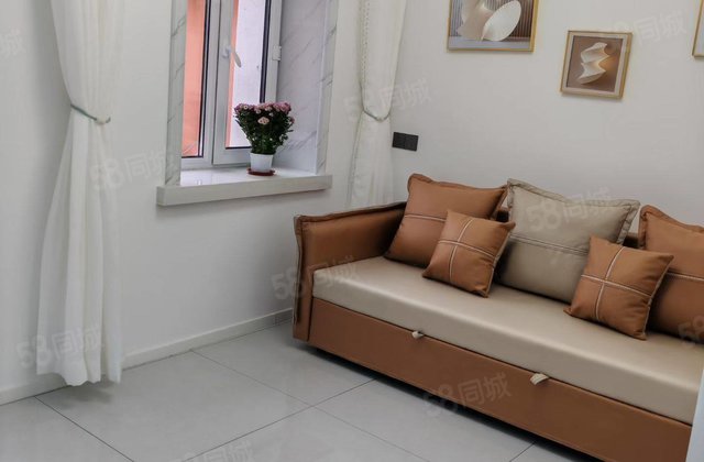 市委22号楼1室1厅45㎡8.8万二手房图片