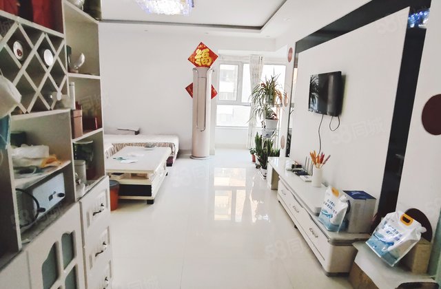 89万可议阿卡四期110平三室二厅有车位和储简装满五