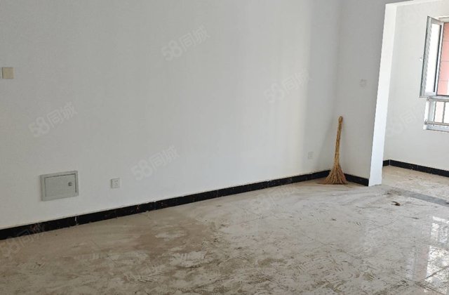 司营家园三室两厅两卫带储藏室车位