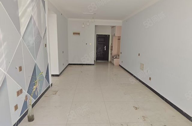 莲湖新城 昌润莲城 温馨两居室 免大税 带车位 储藏室