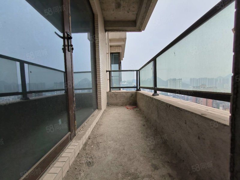 江景房 134平三室两厅两卫报价102万证件齐全,花果山6号-铜仁58同城