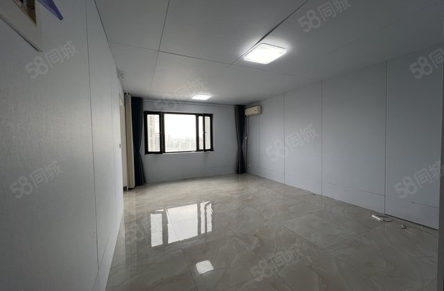 房东外地工作调到！卓亚未来城 次新房  正规商品房！急售