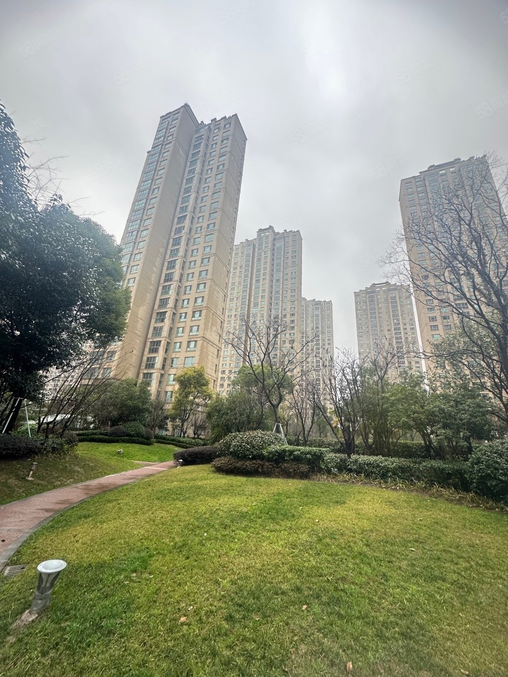 自己邻居房子龙信广场全新140平