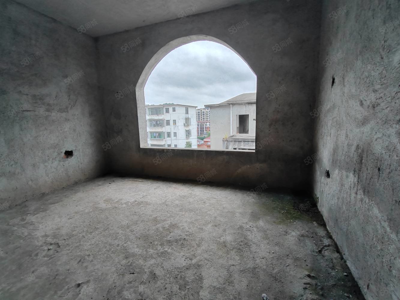 湖田壹号7室3厅3卫420㎡南北169万