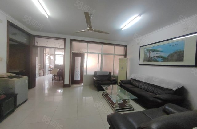 卫育路 三院 三楼 三室双阳台 单位家属院 好停车 有钥匙