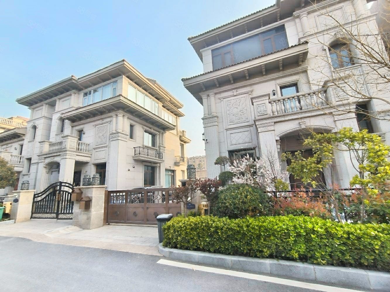 郑州碧桂园别墅区5室2厅4卫235㎡南北445万