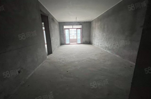 聚仕兰庭4室2厅140㎡58万二手房图片