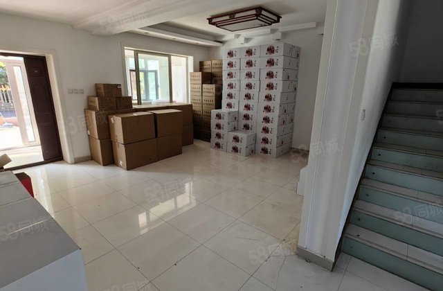 凤凰新城精装叠墅一楼带大院子208平5室3厅3卫265万