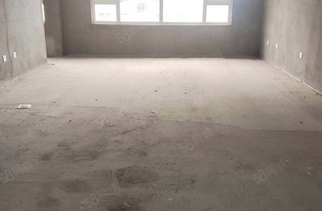 英才学府3室2厅158㎡72万二手房图片
