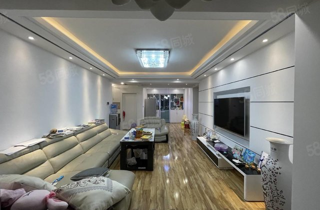 荷花蒂斯3室2厅129㎡72.9万二手房图片