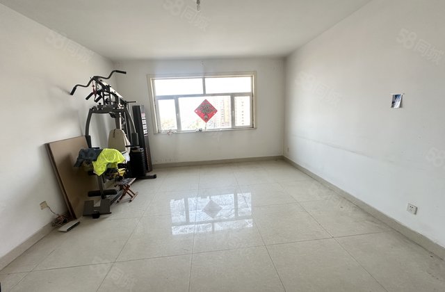 海德公园东边东户，带车位储藏室，看房有钥匙