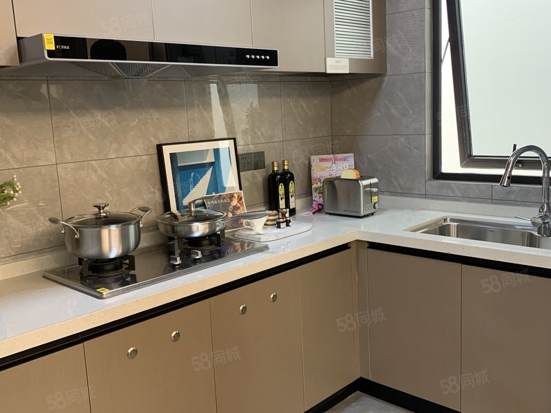 8千多买高铁站金科 大楼盘 3室98平108平 精装修交房!