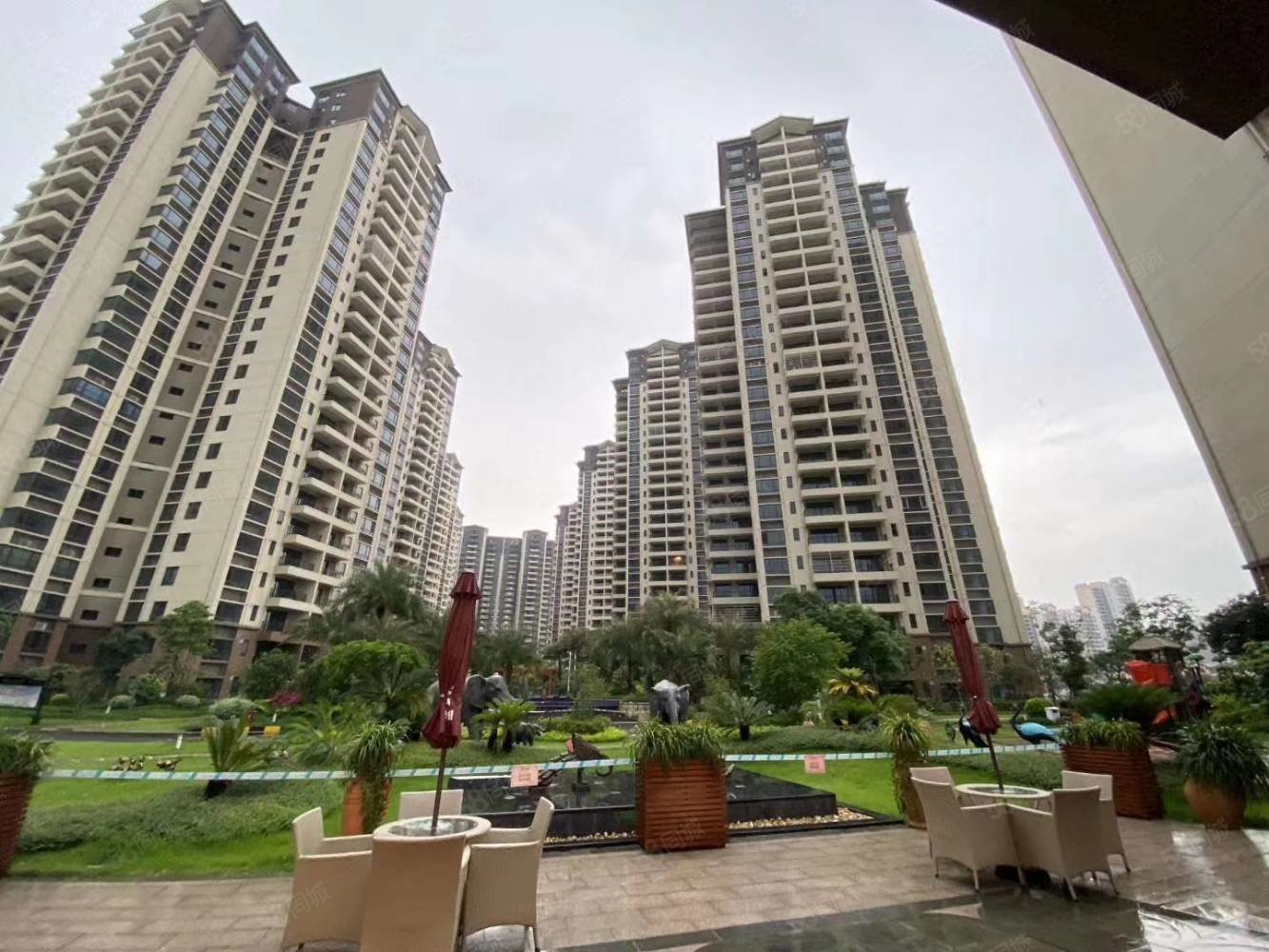 碧桂园明珠花园4室2厅3卫143.1㎡南65万