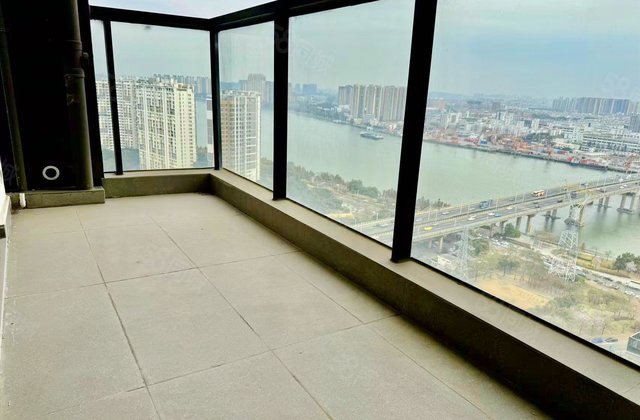 美的世茂滨江壹号4室2厅128.1㎡145.6万二手房图片