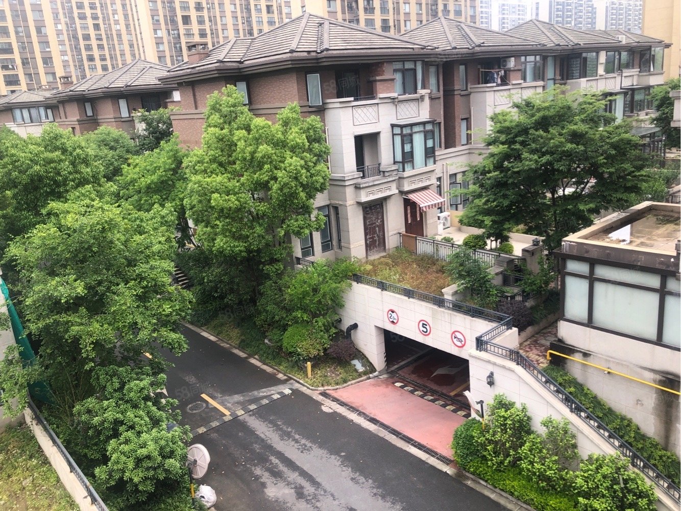 景瑞望府(别墅)4室2厅4卫193㎡南480万