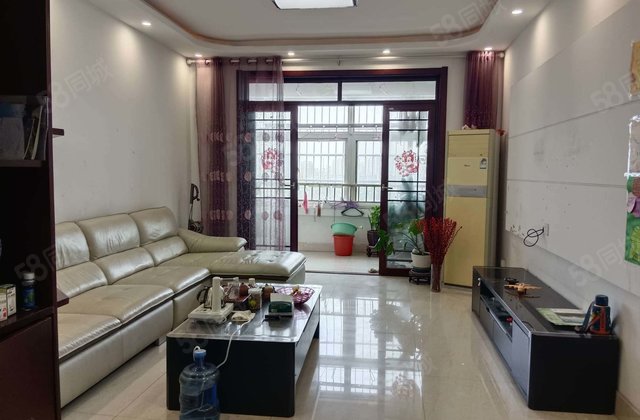 双卫 有电梯 南北通透 交通便捷 正规商品房 密度低