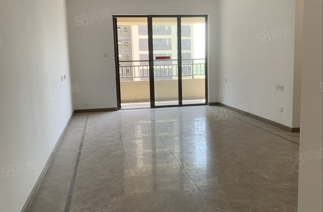 湖语上院带车位储藏室着急卖房随时看房