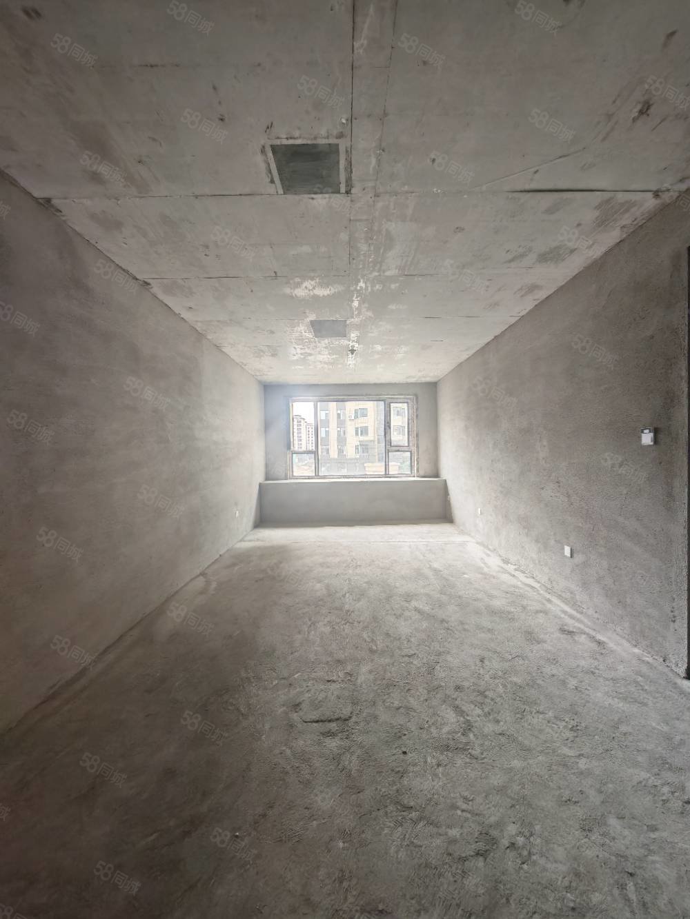 世纪峰景3室2厅2卫125㎡南北46万