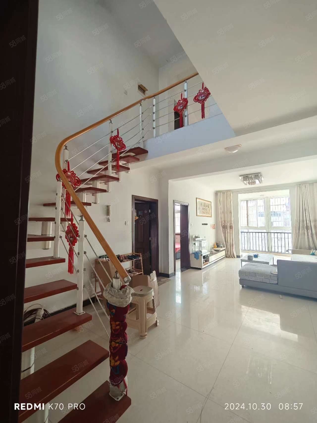 天赐良苑3室2厅1卫216㎡南北55万