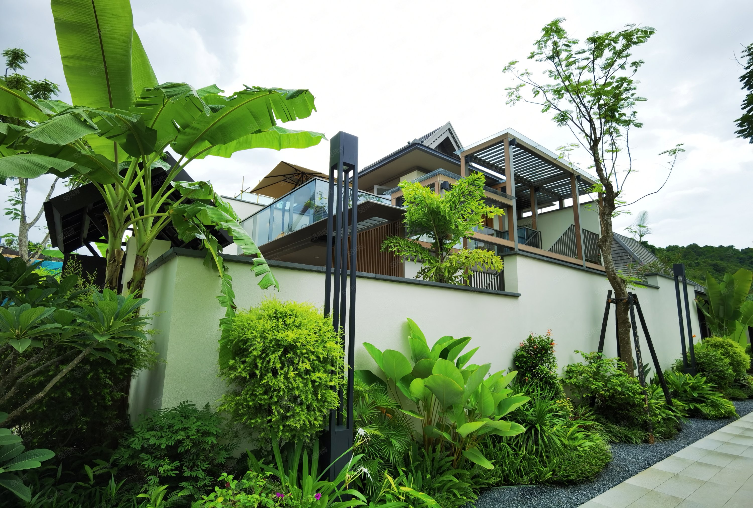 悦景庄西双版纳(别墅)2室2厅2卫132㎡南北168万