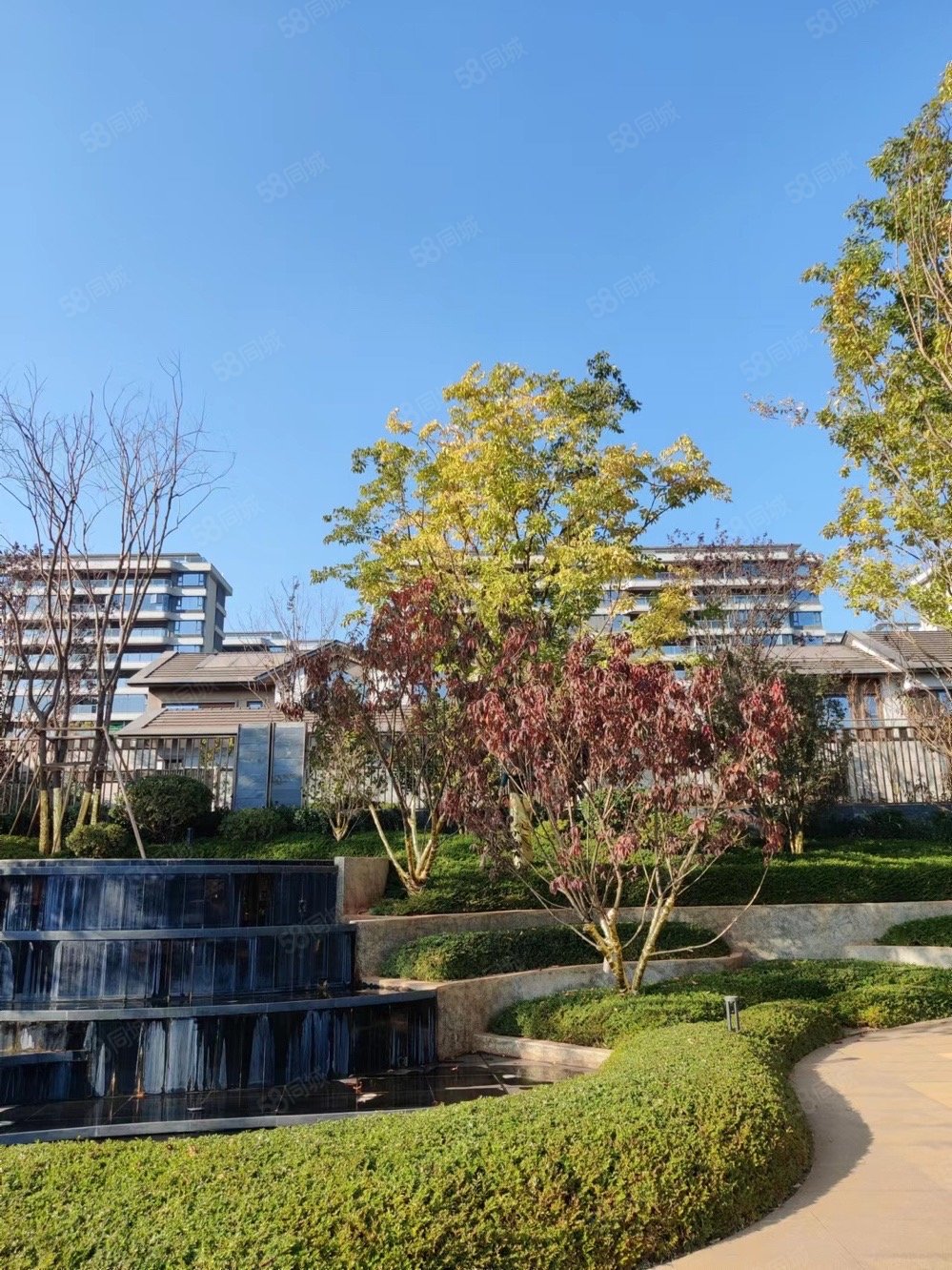 中国铁建山语桃源3室2厅3卫148㎡南北140万