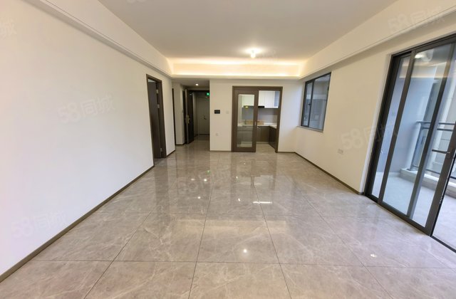 广佛保利城B区5室2厅121.31㎡133.8万二手房图片