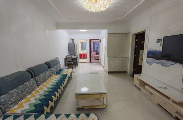 阿卡精装两室 免大税带储藏室 房东诚心急售 价格可议