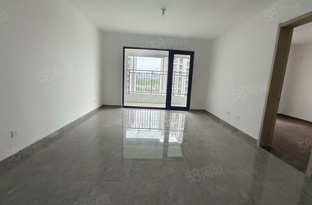 新出儒辰辰悦新访未住，四叶草户型，走一手