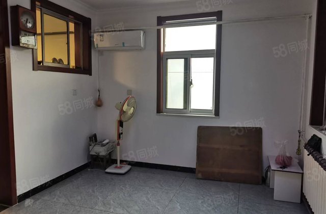 文轩花园财局文轩一中龙山北区 精装三室中间楼层 看房方便