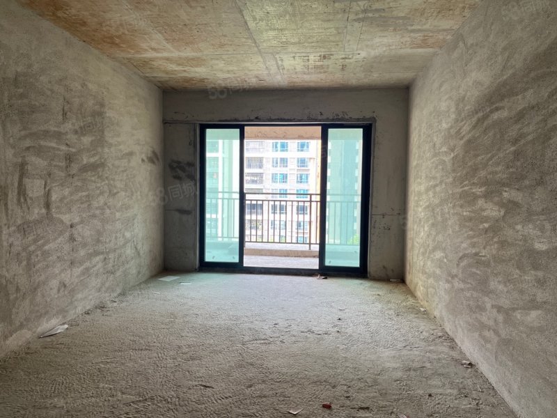 房源信息房源概况莫鹏程4.6分佣金≤0.