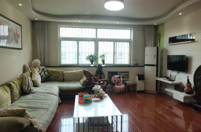 阳光      多层二楼边户精装修，带车库，免大税可按揭