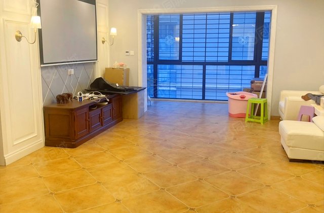 领秀城4室2厅159.78㎡758万二手房图片