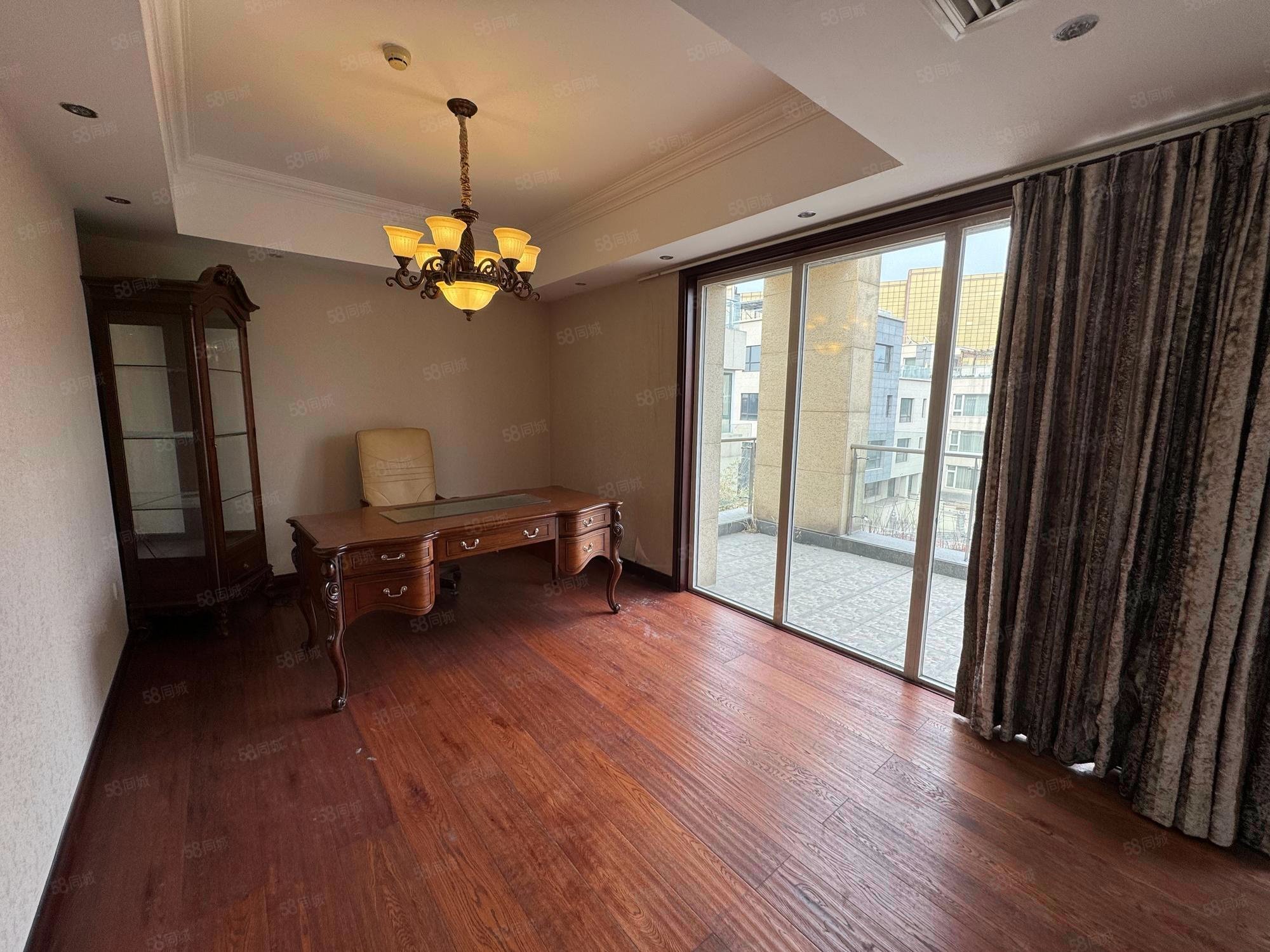 澳景園5室3廳4衛(wèi)475.78㎡南北1999萬