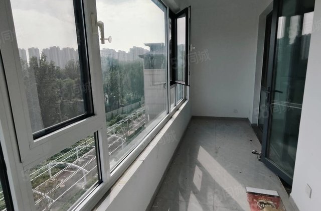 朗悦府 前排三叶草双阳台户型！新房未住中层带车位储！水城印象